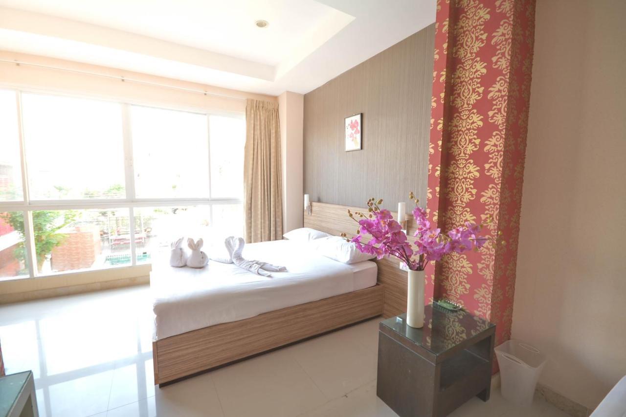 Moccara 10b/r With Private Pool. * Pattaya